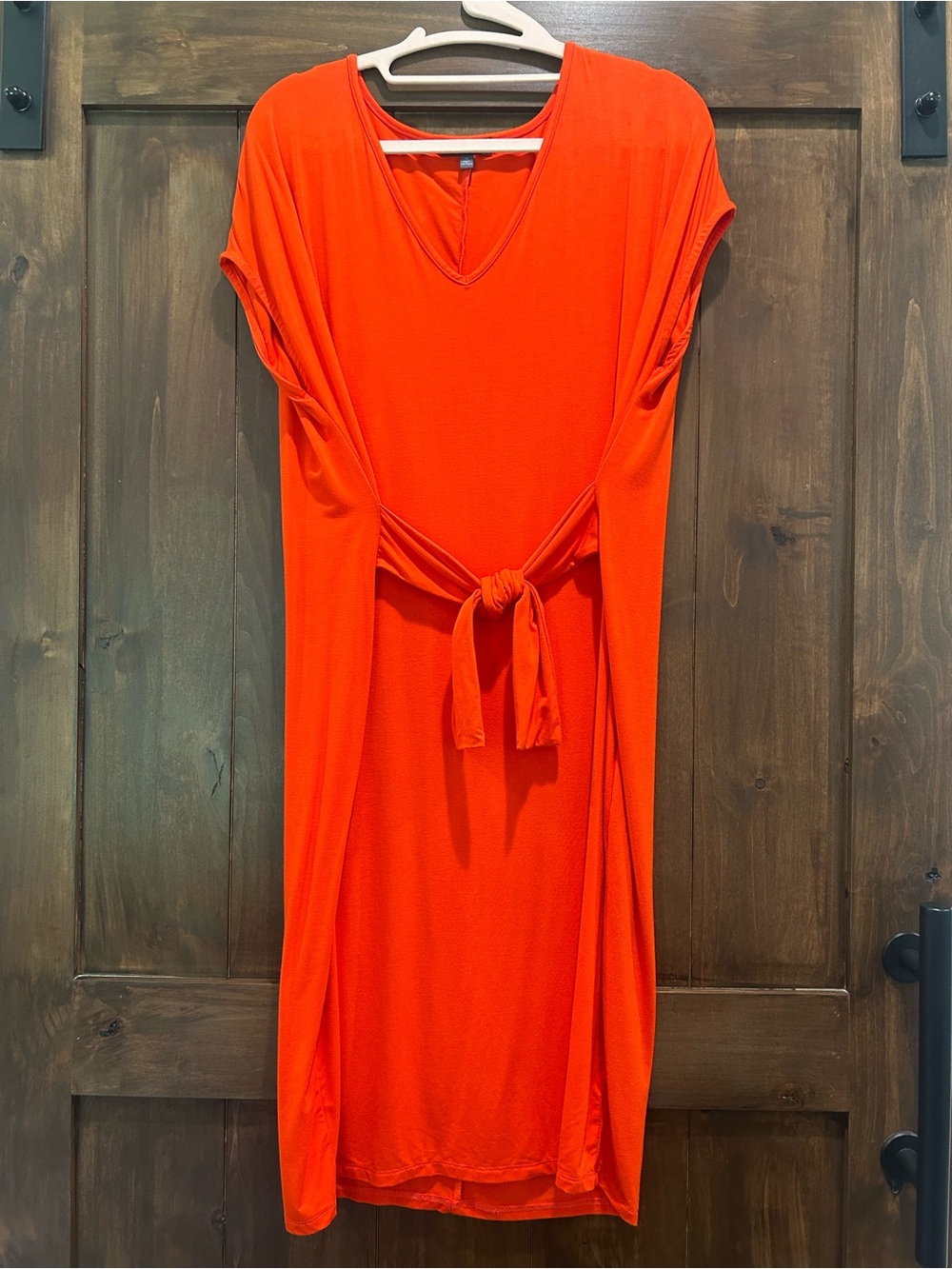 M354 Madison Bright Orange V-Neck Tie-Waist Midi Dress Sz. Sm